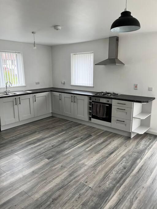Conveniently Located, Close To City And Quiet Area Londonderry Eksteriør billede
